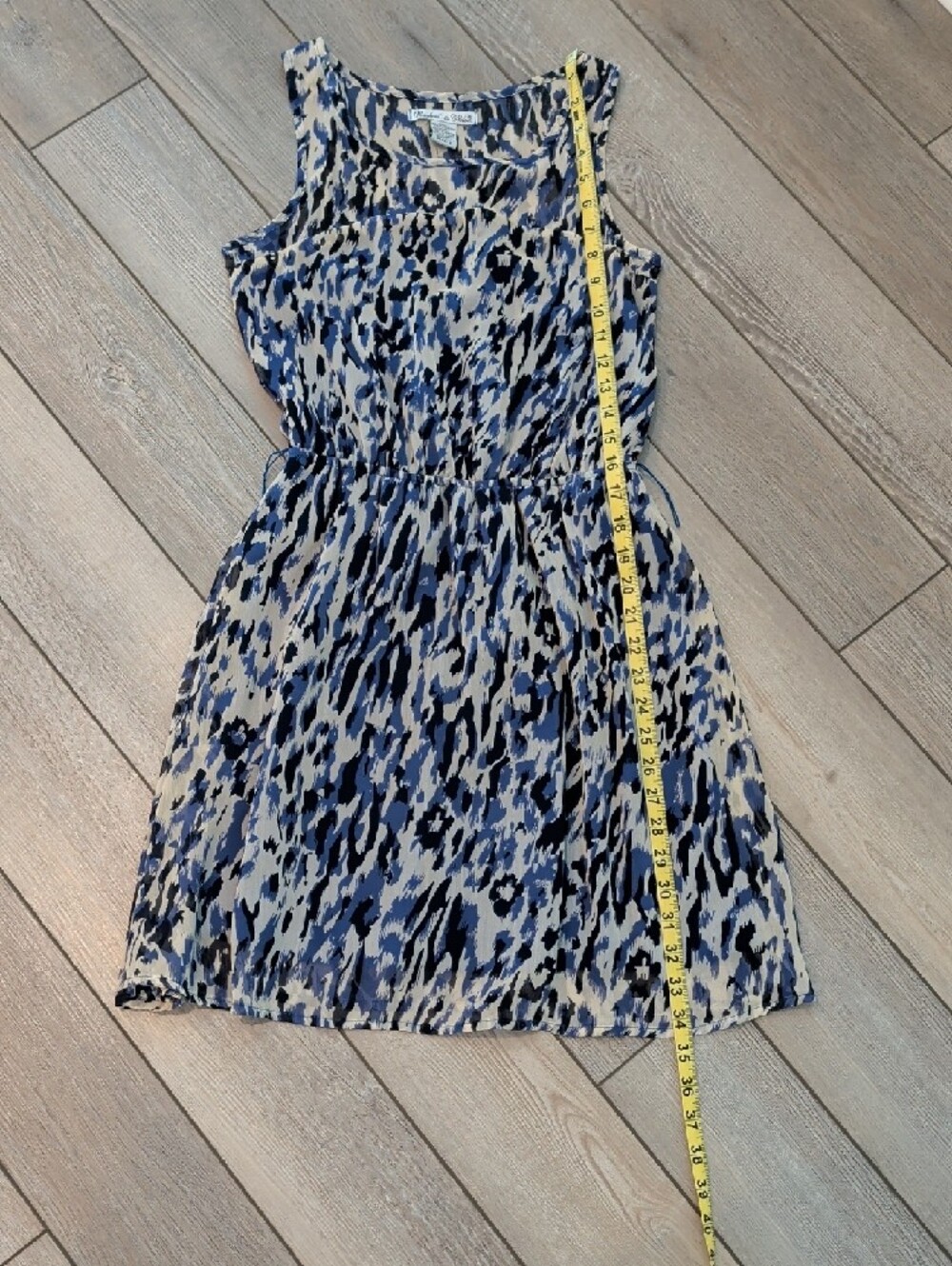 Rachael & Chloe Blue and White Printed Chiffon Mini Dress - Picture 6 of 6